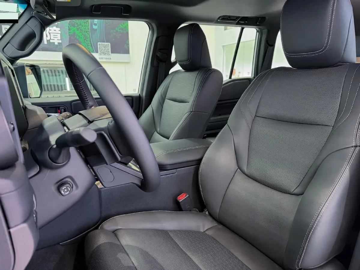 2025 Toyota Land Cruiser Prado 2.4T 282HP L4 8AT Hybrid 5.1KWH,autocango,china used car exporter,china ev exporter,chinese used car exporter,chinese used ev exporter