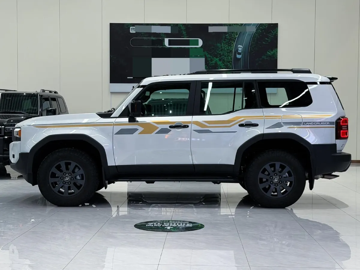 2025 Toyota Land Cruiser Prado 2.4T 282HP L4 8AT Hybrid 5.1KWH,autocango,china used car exporter,china ev exporter,chinese used car exporter,chinese used ev exporter