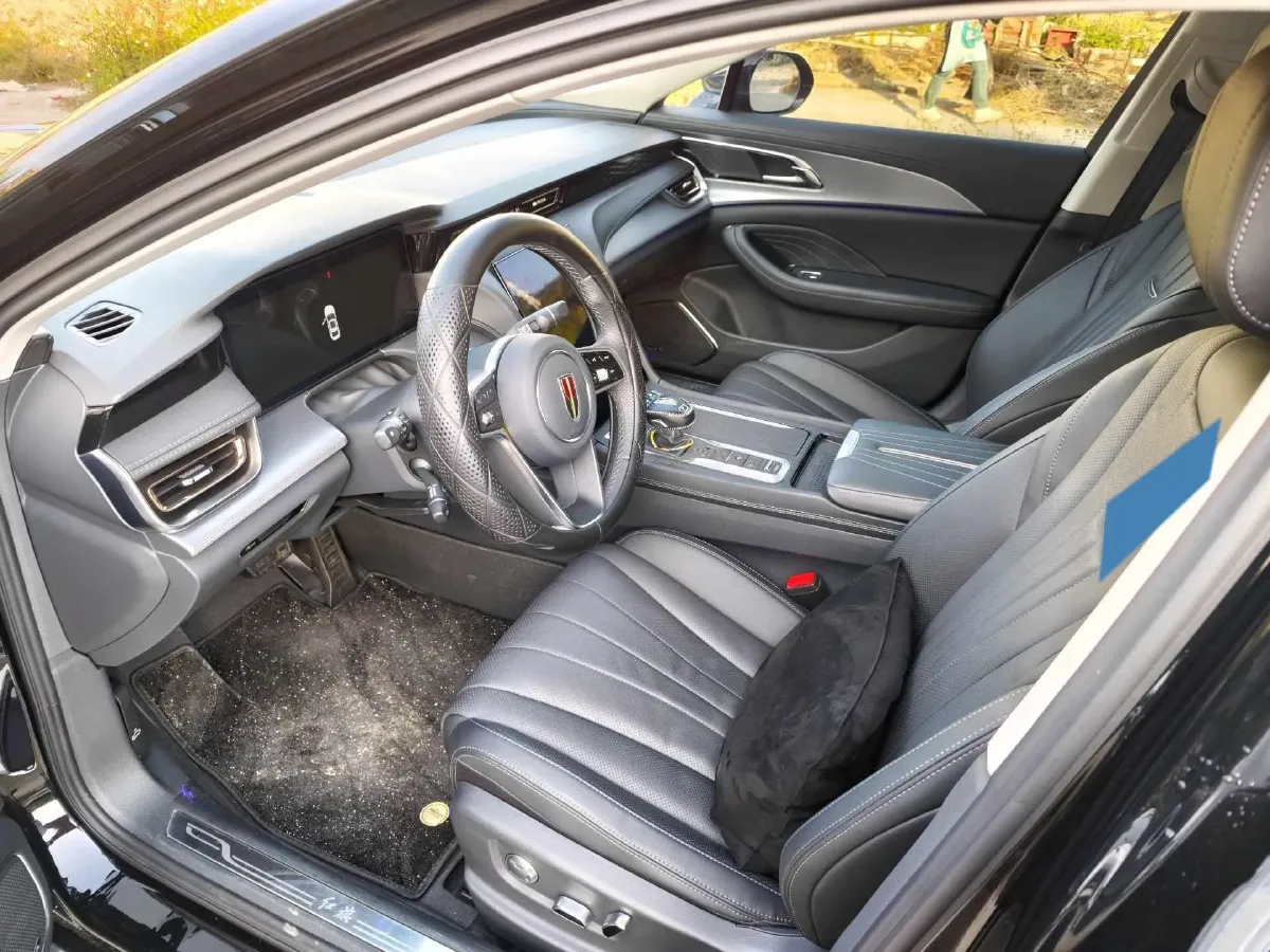 2025 HongQi H5 1.5T 169HP L4 1DHT Hybrid,autocango,china used car exporter,china ev exporter,chinese used car exporter,chinese used ev exporter