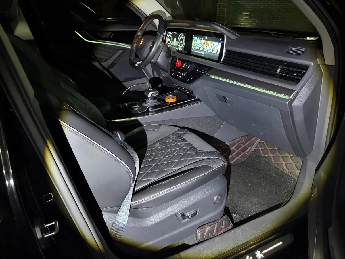 2019 HongQi HS5 2.0T 224HP L4 6AT,autocango,china used car exporter,china ev exporter,chinese used car exporter,chinese used ev exporter