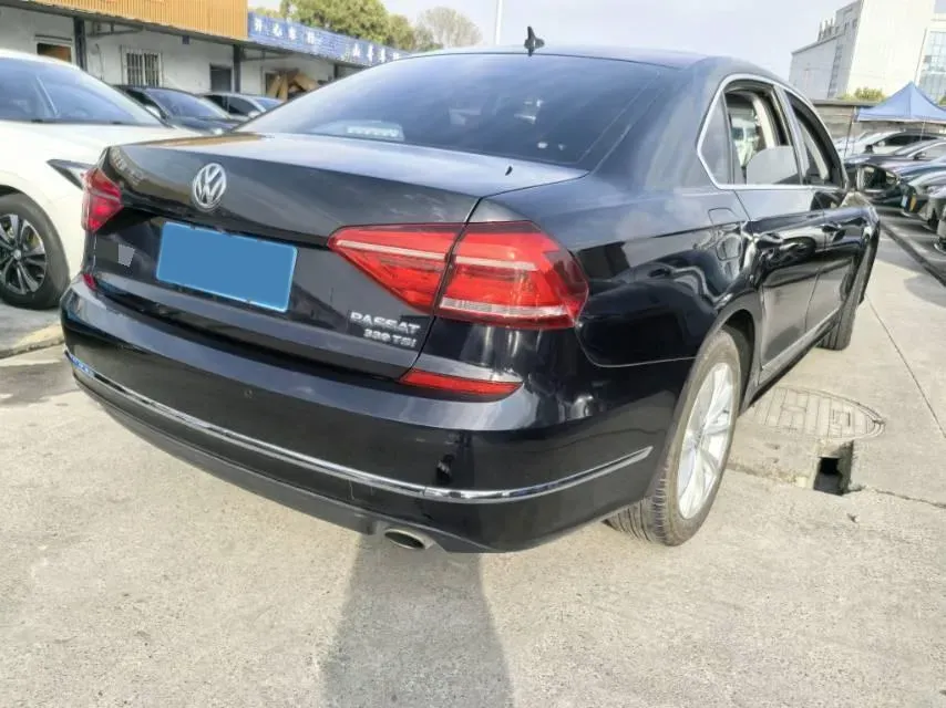 2017 Volkswagen Passat 1.8T 180HP L4 7DCT,autocango,china used car exporter,china ev exporter,chinese used car exporter,chinese used ev exporter