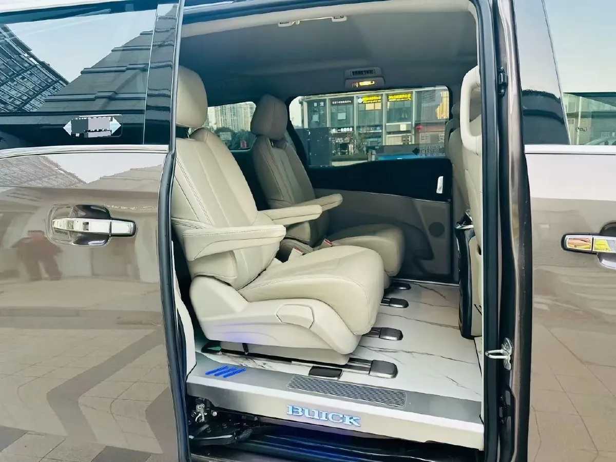 2022 Buick GL8 2.0T 237HP L4 9AT,autocango,china used car exporter,china ev exporter,chinese used car exporter,chinese used ev exporter