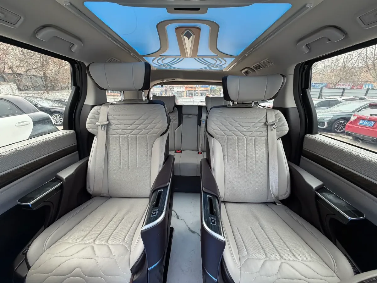 2021 GAC Trumpchi M8 2.0T 252HP L4 8AT,autocango,china used car exporter,china ev exporter,chinese used car exporter,chinese used ev exporter