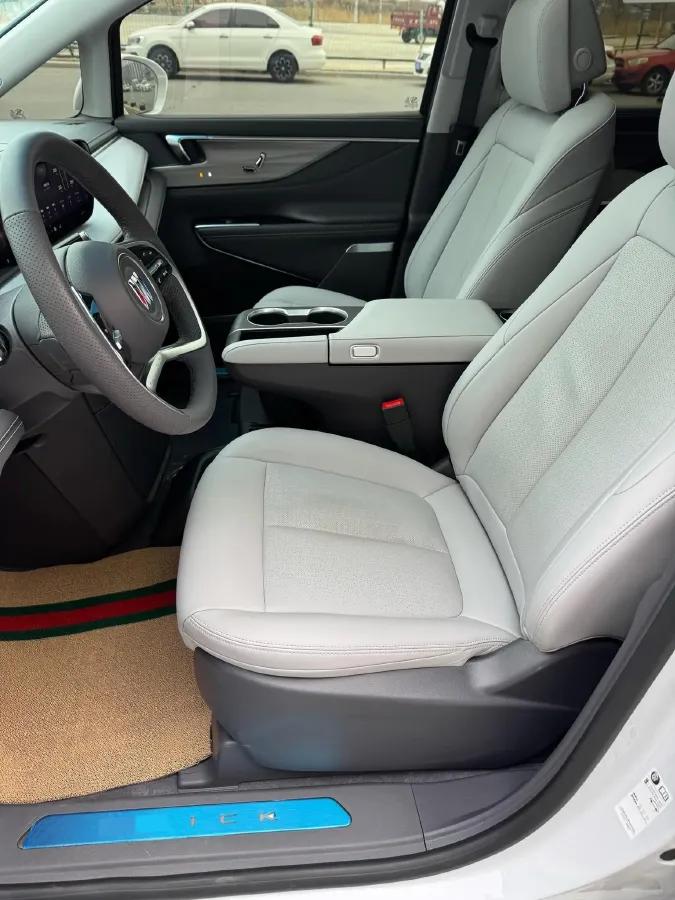 2025 Buick GL8 2.0T 237HP L4 9AT,autocango,china used car exporter,china ev exporter,chinese used car exporter,chinese used ev exporter