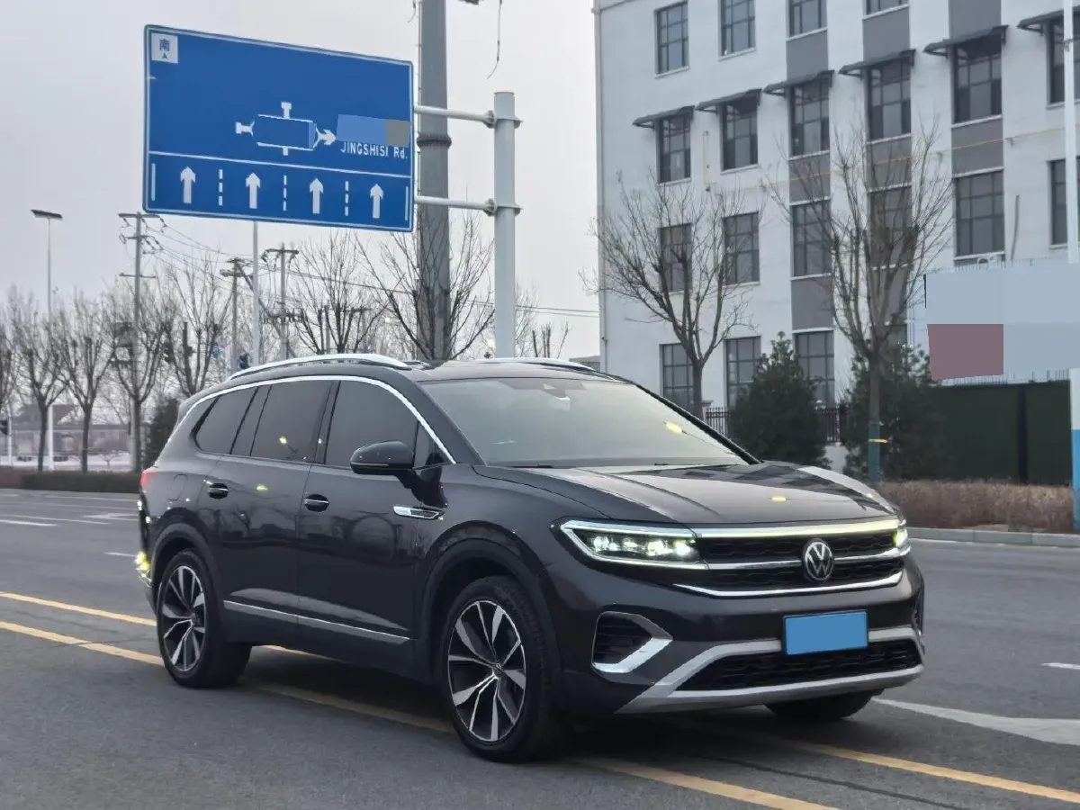 2022 Volkswagen Talagon 2.5T 299HP V6 7DCT,autocango,china used car exporter,china ev exporter,chinese used car exporter,chinese used ev exporter