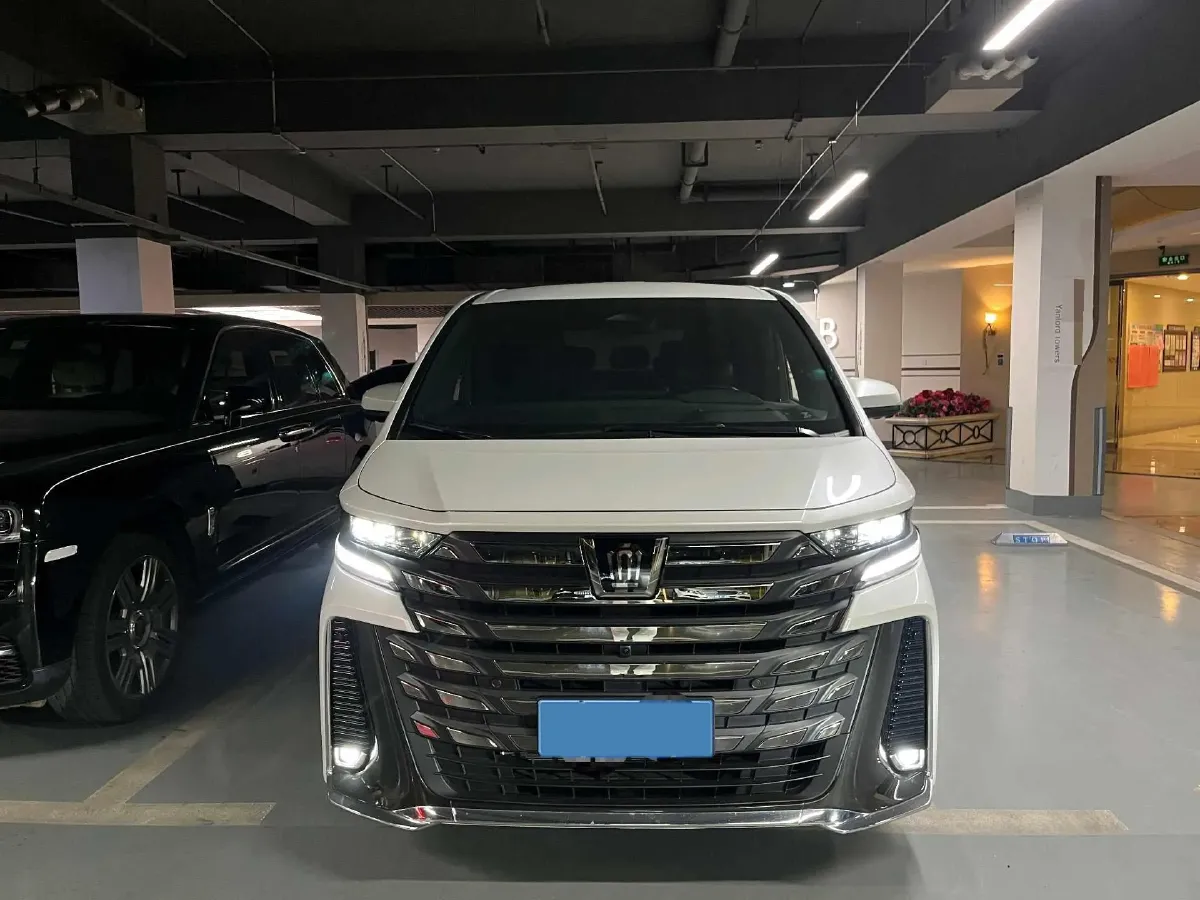 2024 Toyota Vellfire 2.5L 190HP L4 E-CVT Hybrid,autocango,china used car exporter,china ev exporter,chinese used car exporter,chinese used ev exporter