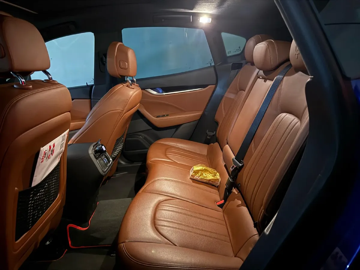 2021 Maserati Levante 3.0T 350HP V6 8AT,autocango,china used car exporter,china ev exporter,chinese used car exporter,chinese used ev exporter