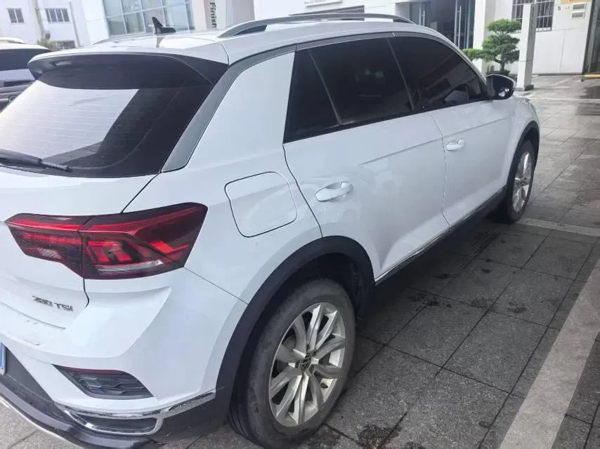 2022 Volkswagen T-Roc 1.4T 150HP L4 7DCT,autocango,china used car exporter,china ev exporter,chinese used car exporter,chinese used ev exporter