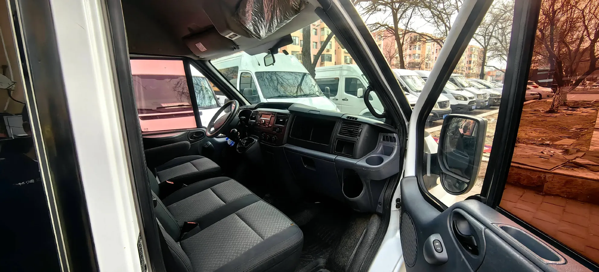 2019 Ford New Era Transit 2.2T 140HP L4 6MT,autocango,china used car exporter,china ev exporter,chinese used car exporter,chinese used ev exporter