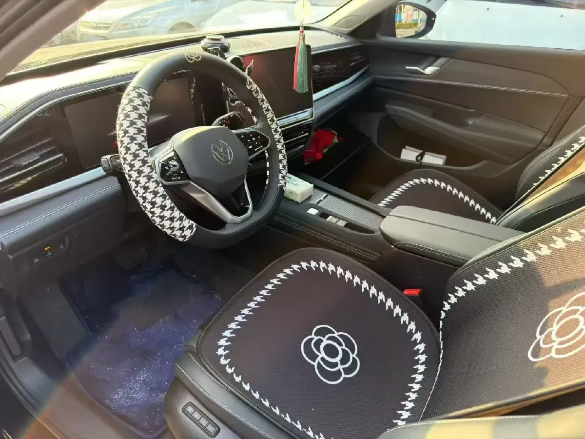 2025 Volkswagen Passat 1.5T 160HP L4 7DCT,autocango,china used car exporter,china ev exporter,chinese used car exporter,chinese used ev exporter