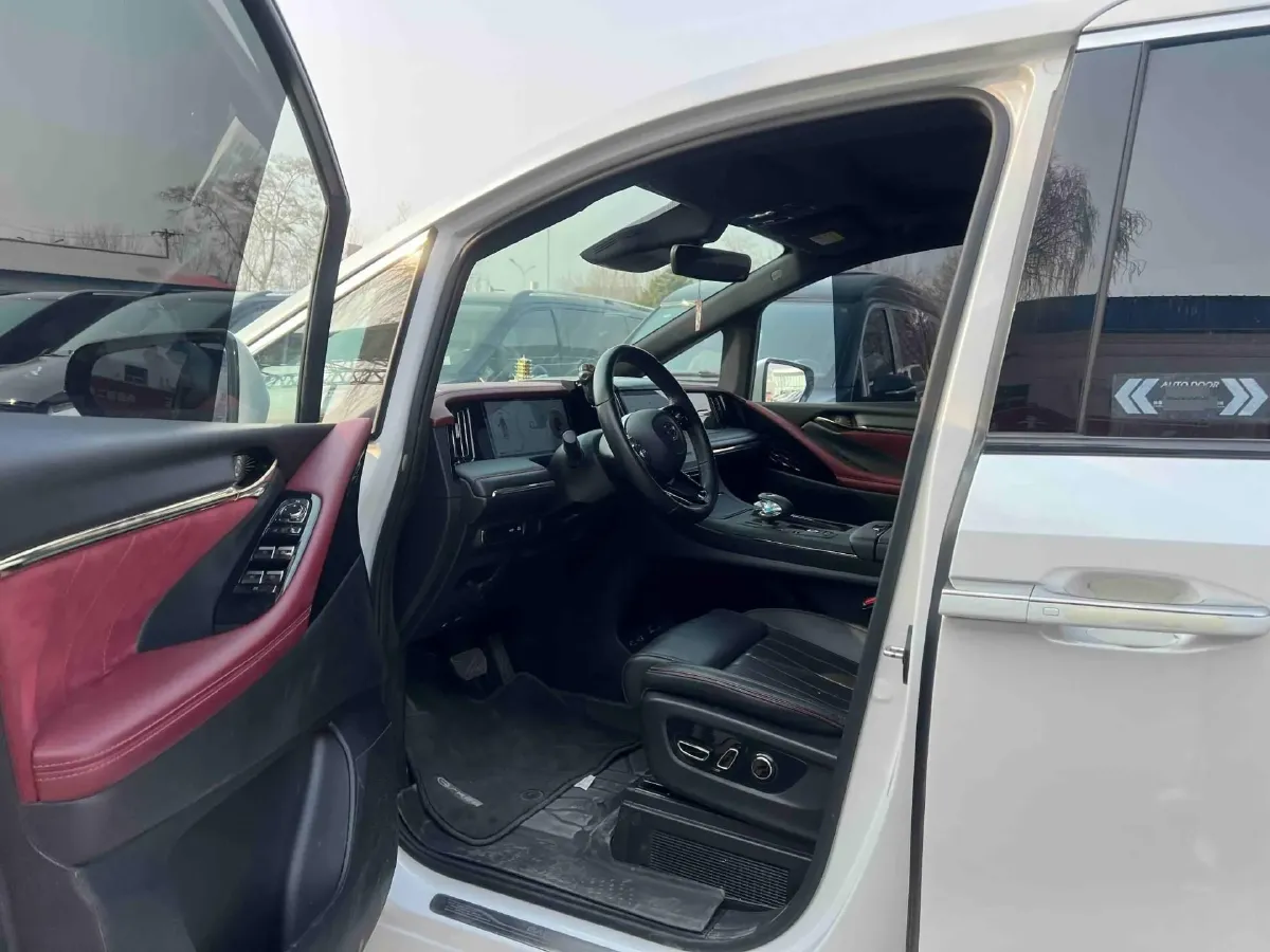 2024 GAC Trumpchi M8 2.0T 190HP L4 E-CVT Hybrid,autocango,china used car exporter,china ev exporter,chinese used car exporter,chinese used ev exporter