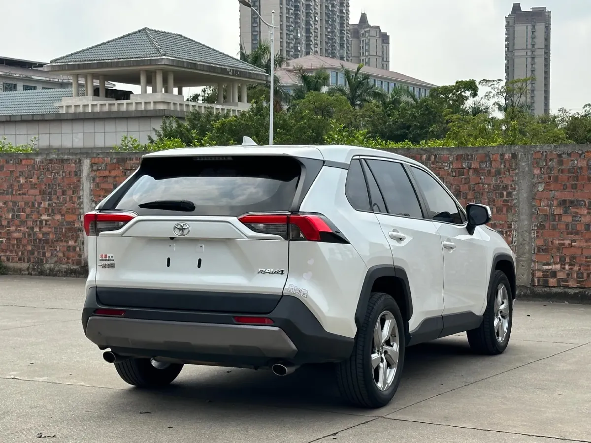 2021 Toyota RAV4 2.0L 171HP L4 CVT,autocango,china used car exporter,china ev exporter,chinese used car exporter,chinese used ev exporter
