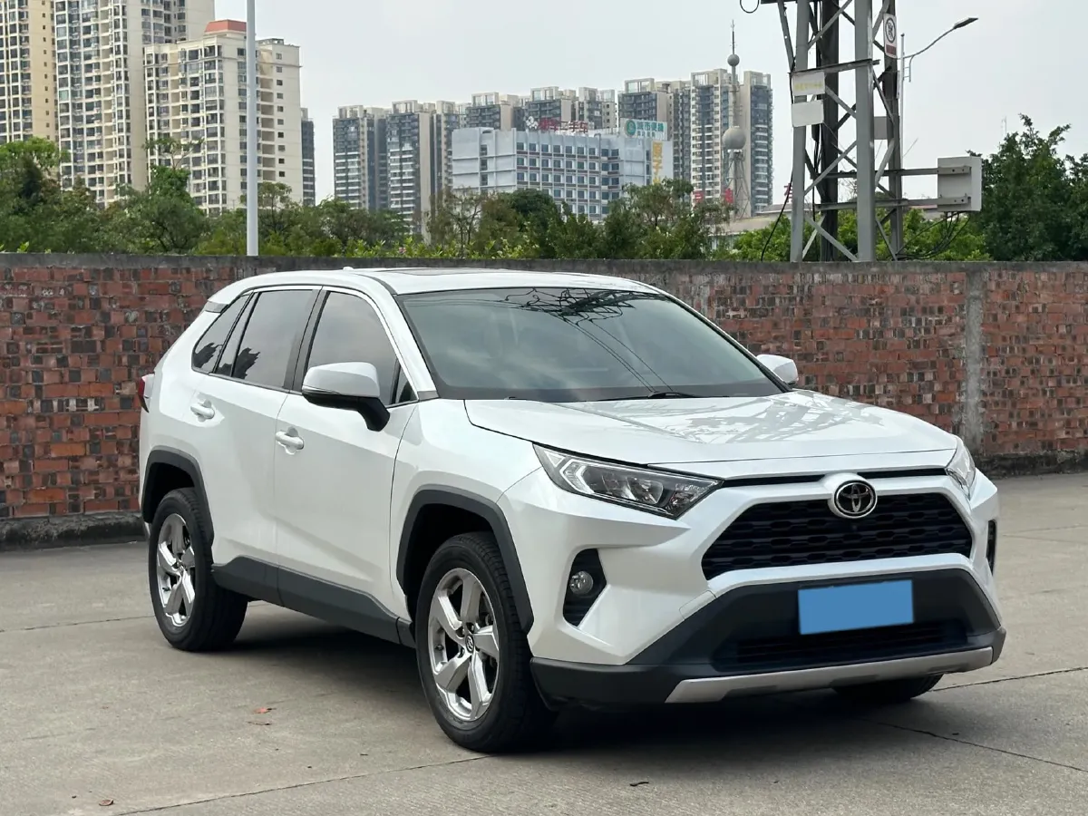 2021 Toyota RAV4 2.0L 171HP L4 CVT,autocango,china used car exporter,china ev exporter,chinese used car exporter,chinese used ev exporter