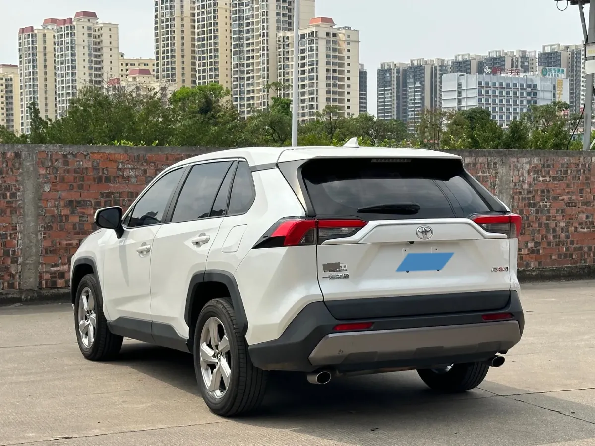 2021 Toyota RAV4 2.0L 171HP L4 CVT,autocango,china used car exporter,china ev exporter,chinese used car exporter,chinese used ev exporter