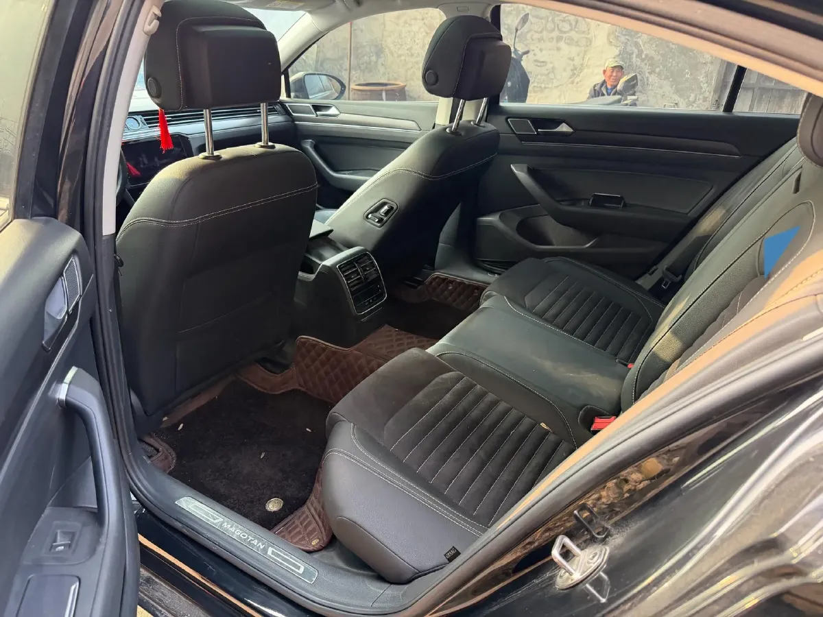 2020 Volkswagen Magotan 2.0T 186HP L4 7DCT,autocango,china used car exporter,china ev exporter,chinese used car exporter,chinese used ev exporter