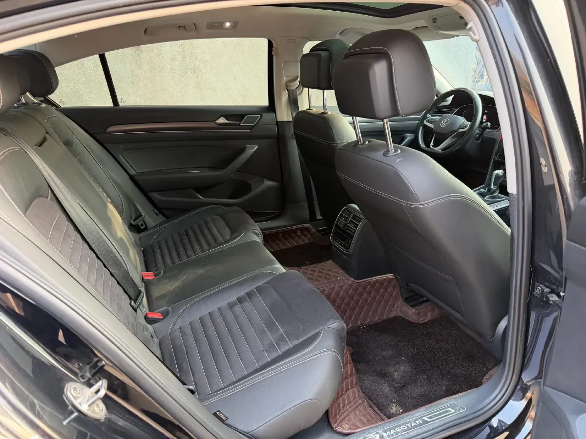 2020 Volkswagen Magotan 2.0T 186HP L4 7DCT,autocango,china used car exporter,china ev exporter,chinese used car exporter,chinese used ev exporter