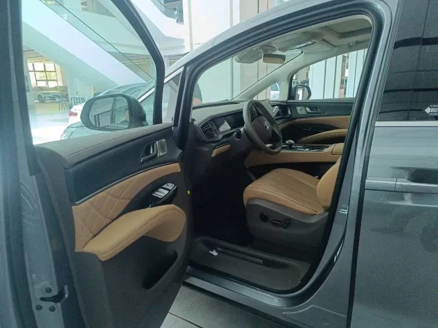 2022 Mercedes-Benz GLC Class 2.0T 197HP L4 9AT,autocango,china used car exporter,china ev exporter,chinese used car exporter,chinese used ev exporter