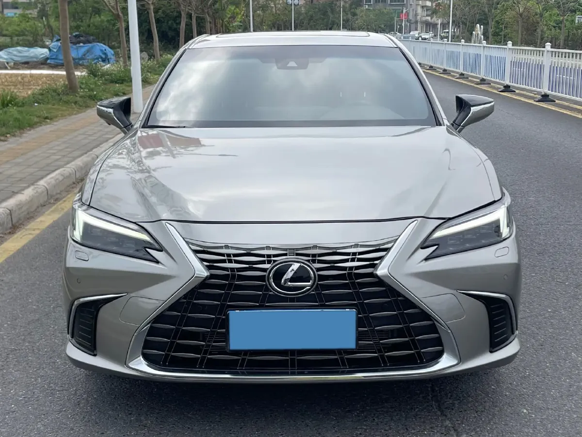 2025 Lexus ES 2.0L 173HP L4 CVT,autocango,china used car exporter,china ev exporter,chinese used car exporter,chinese used ev exporter