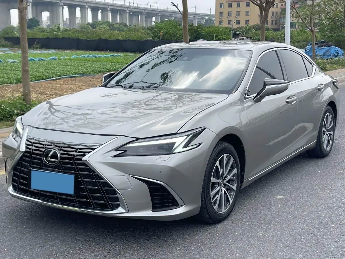 2025 Lexus ES 2.0L 173HP L4 CVT,autocango,china used car exporter,china ev exporter,chinese used car exporter,chinese used ev exporter