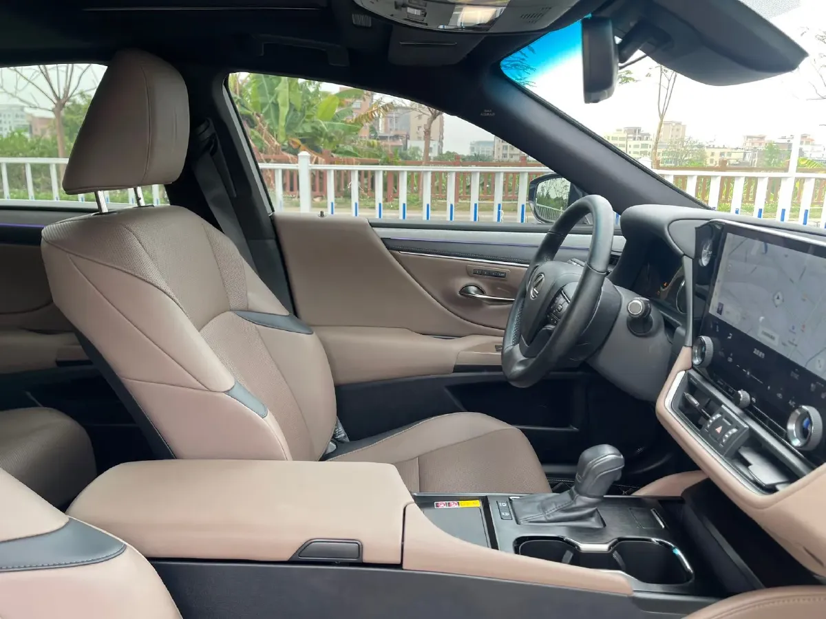 2025 Lexus ES 2.0L 173HP L4 CVT,autocango,china used car exporter,china ev exporter,chinese used car exporter,chinese used ev exporter