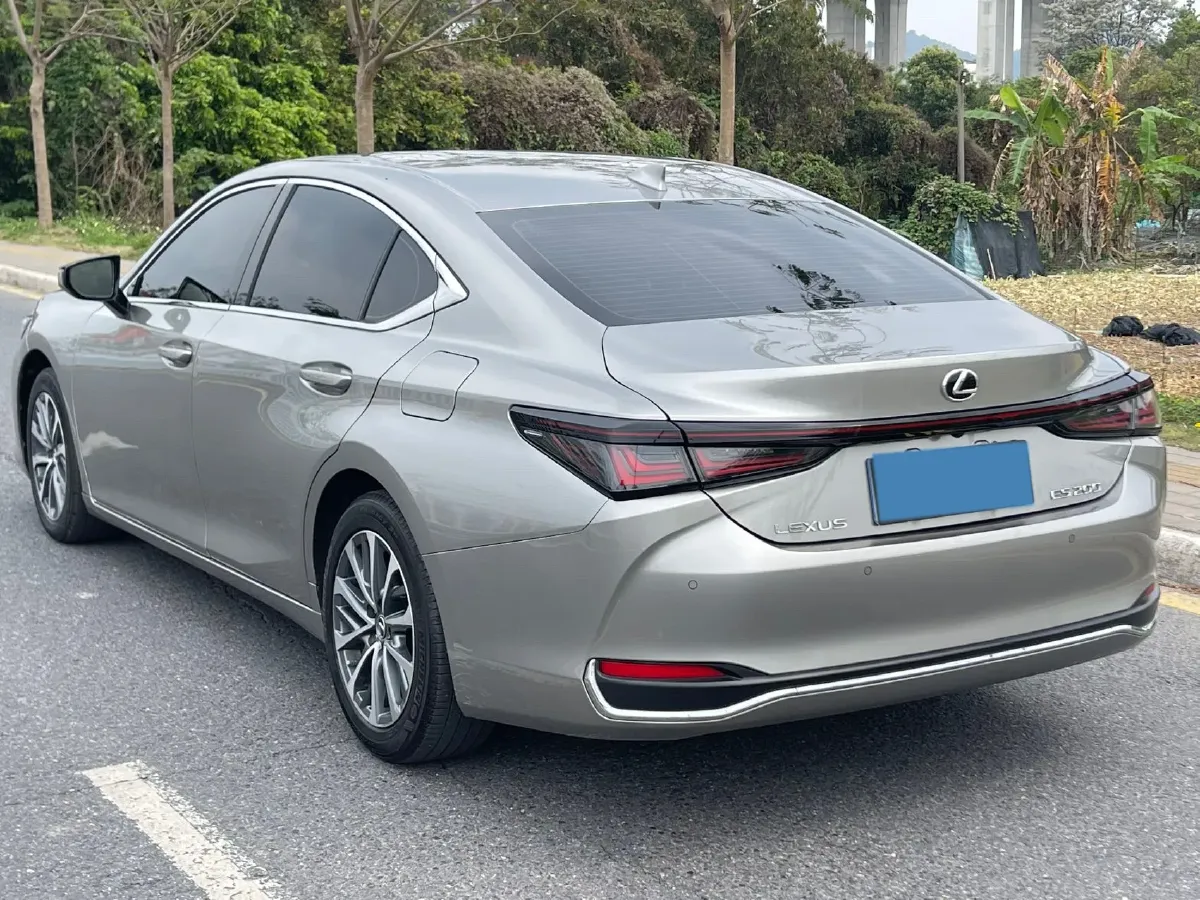 2025 Lexus ES 2.0L 173HP L4 CVT,autocango,china used car exporter,china ev exporter,chinese used car exporter,chinese used ev exporter