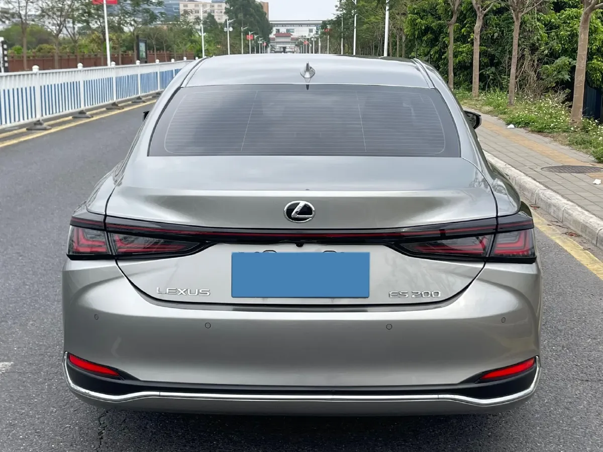 2025 Lexus ES 2.0L 173HP L4 CVT,autocango,china used car exporter,china ev exporter,chinese used car exporter,chinese used ev exporter