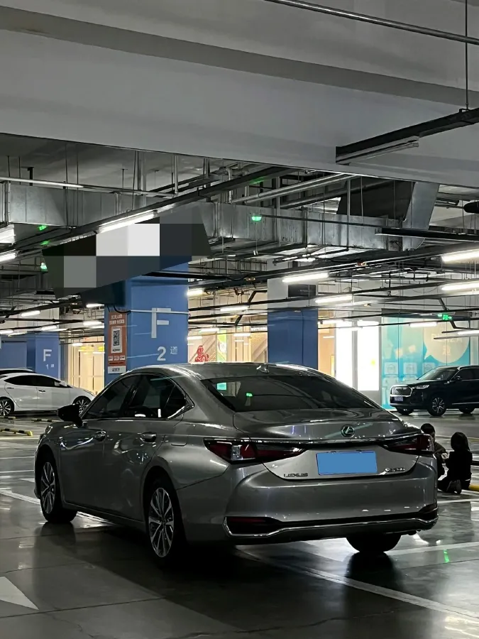 2022 Lexus ES 2.0L 173HP L4 CVT,autocango,china used car exporter,china ev exporter,chinese used car exporter,chinese used ev exporter