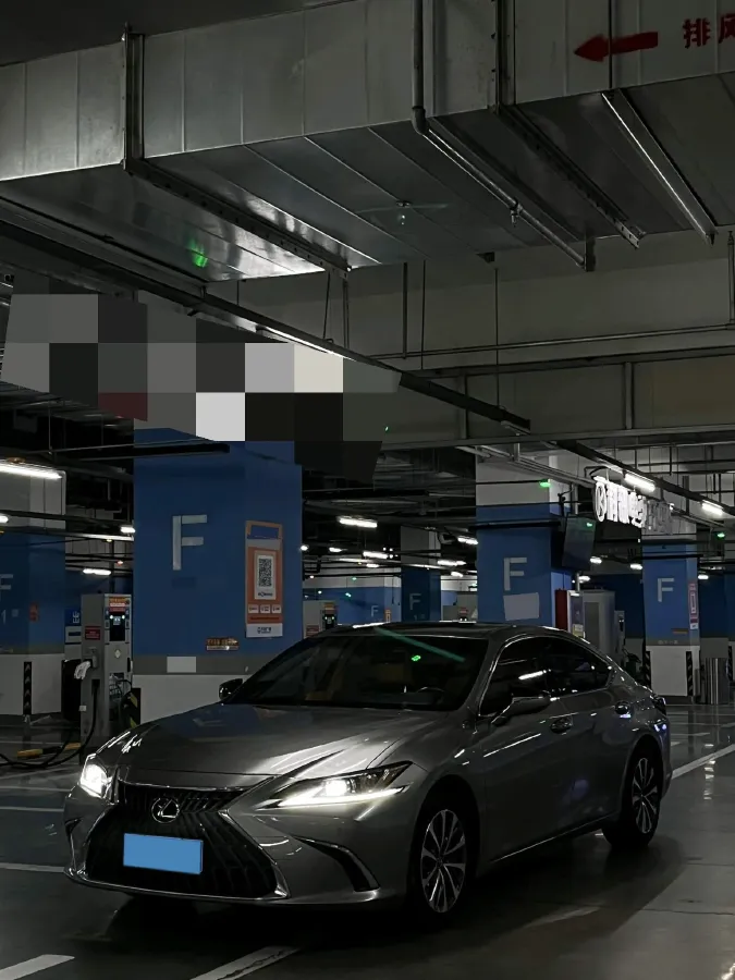 2022 Lexus ES 2.0L 173HP L4 CVT,autocango,china used car exporter,china ev exporter,chinese used car exporter,chinese used ev exporter