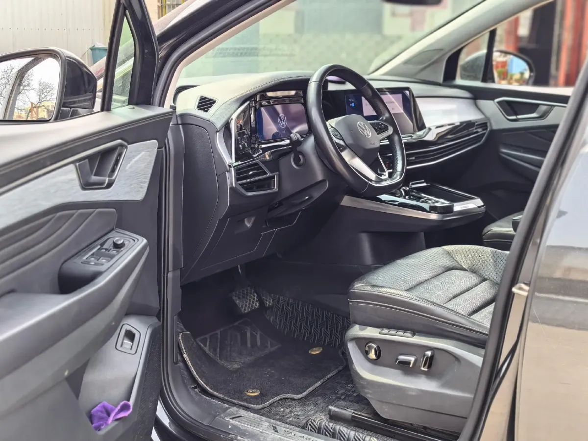 2021 Volkswagen Talagon 2.0T 220HP L4 7DCT,autocango,china used car exporter,china ev exporter,chinese used car exporter,chinese used ev exporter