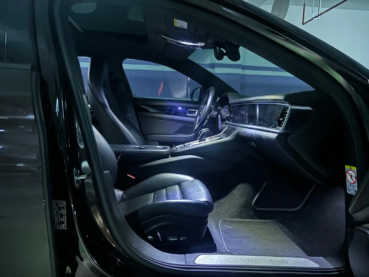 2019 Porsche Panamera 2.9T 330HP V6 8DCT,autocango,china used car exporter,china ev exporter,chinese used car exporter,chinese used ev exporter