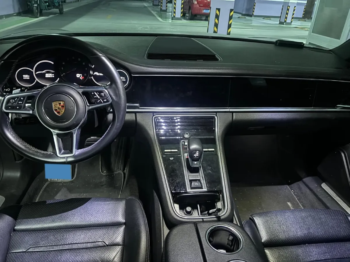 2019 Porsche Panamera 2.9T 330HP V6 8DCT,autocango,china used car exporter,china ev exporter,chinese used car exporter,chinese used ev exporter