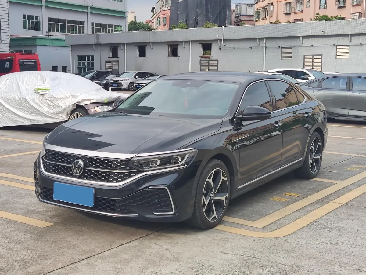 2023 Volkswagen Passat 2.0T 186HP L4 7DCT,autocango,china used car exporter,china ev exporter,chinese used car exporter,chinese used ev exporter