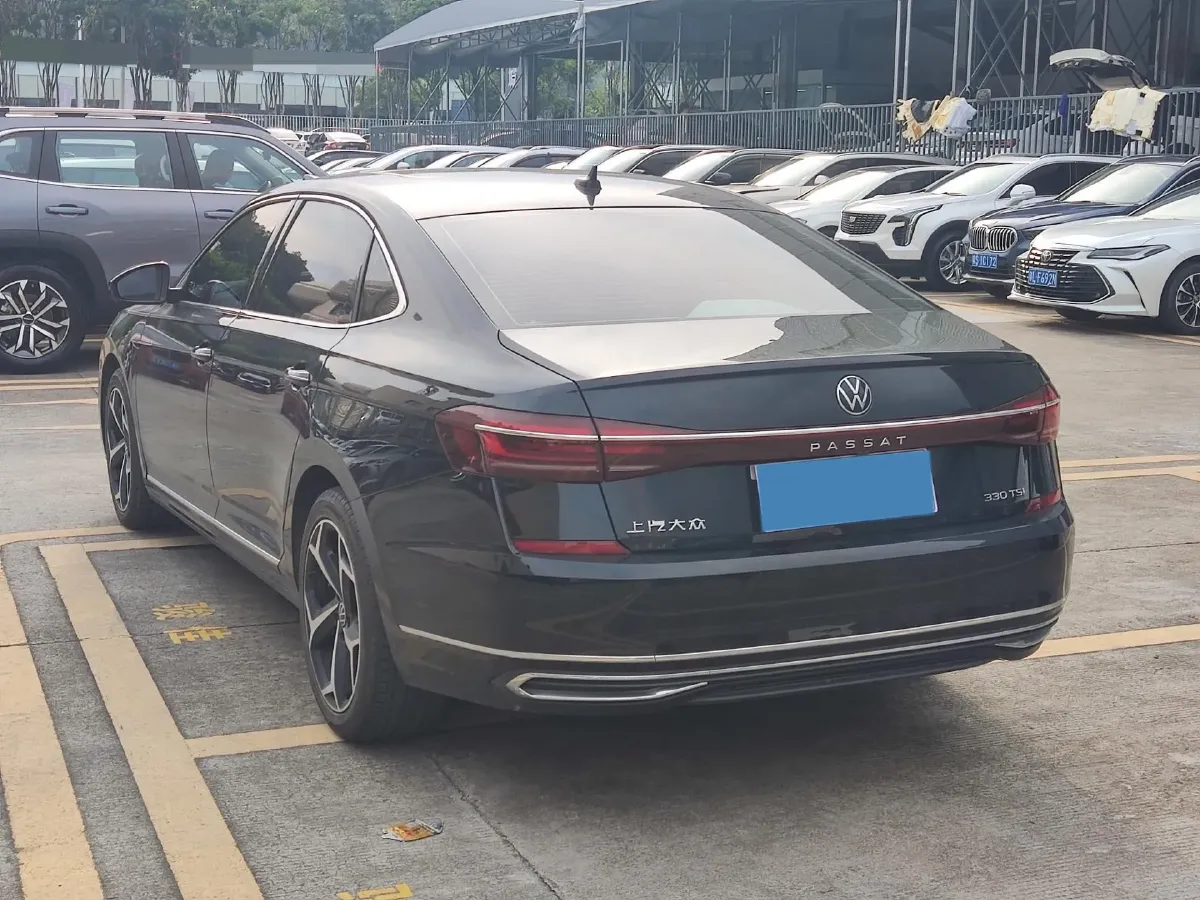 2023 Volkswagen Passat 2.0T 186HP L4 7DCT,autocango,china used car exporter,china ev exporter,chinese used car exporter,chinese used ev exporter