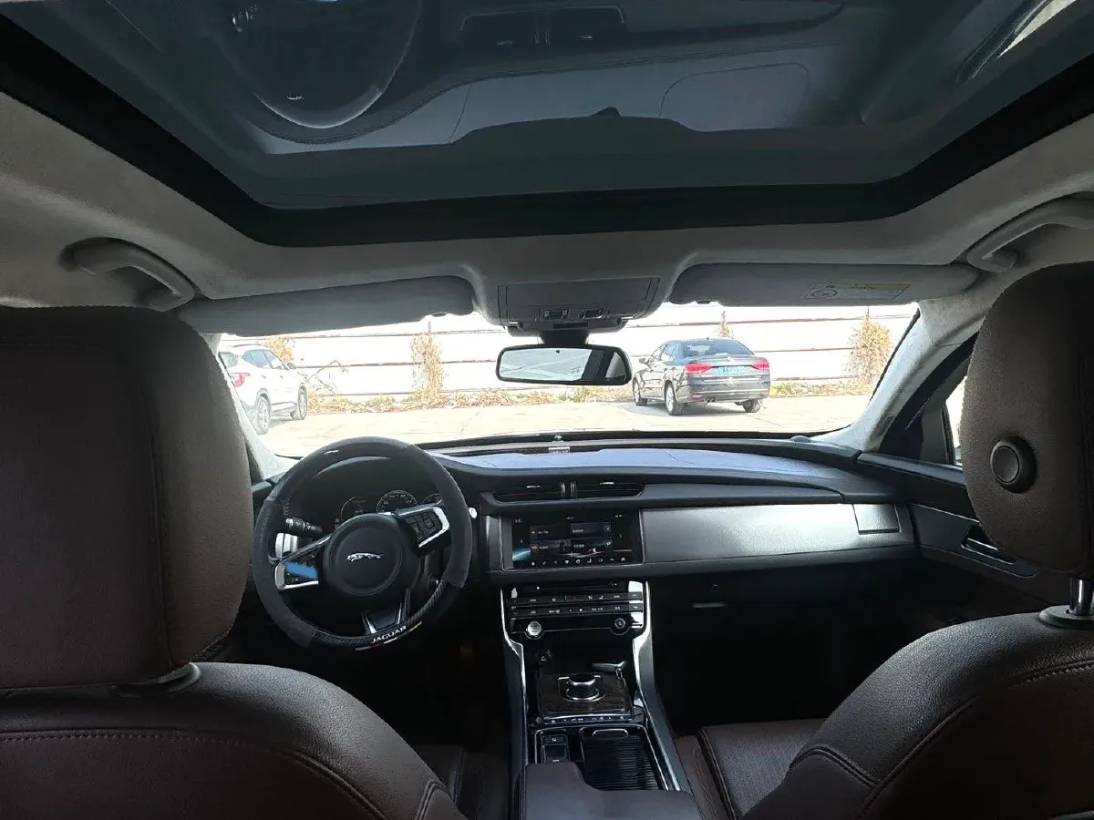 2018 Mercedes-Benz E Class 2.0T 184HP L4 9AT,autocango,china used car exporter,china ev exporter,chinese used car exporter,chinese used ev exporter