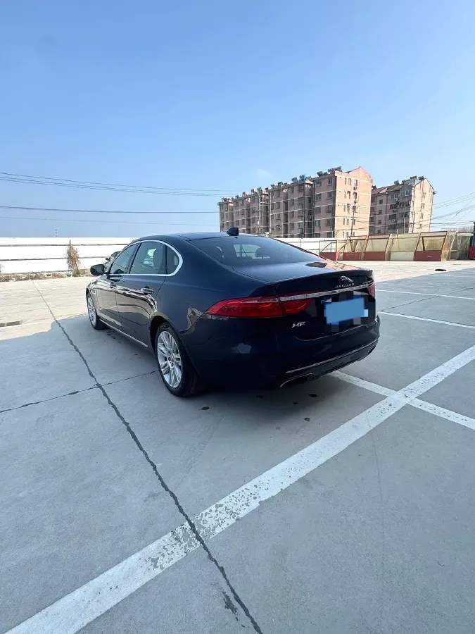 2018 Mercedes-Benz E Class 2.0T 184HP L4 9AT,autocango,china used car exporter,china ev exporter,chinese used car exporter,chinese used ev exporter