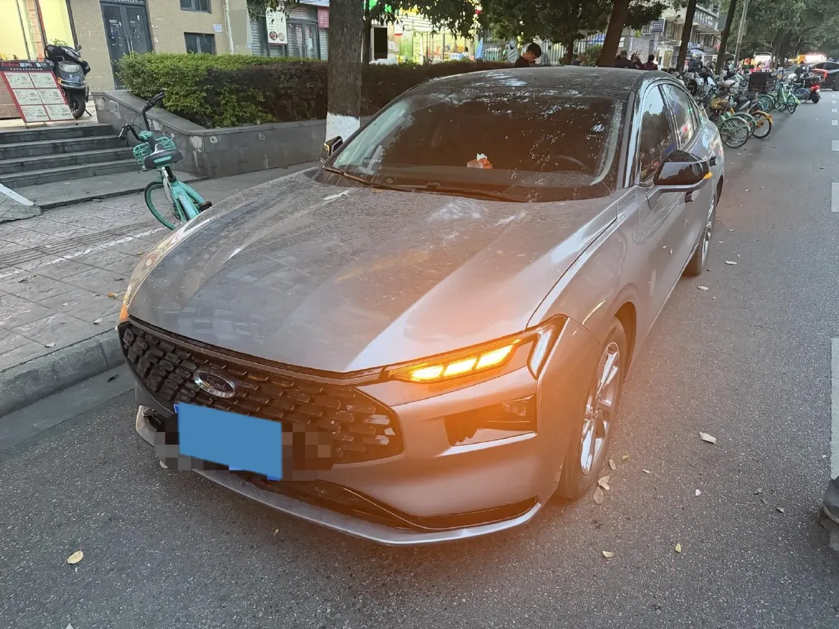 2023 Ford Mondeo 2.0T 254HP L4 8AT,autocango,china used car exporter,china ev exporter,chinese used car exporter,chinese used ev exporter