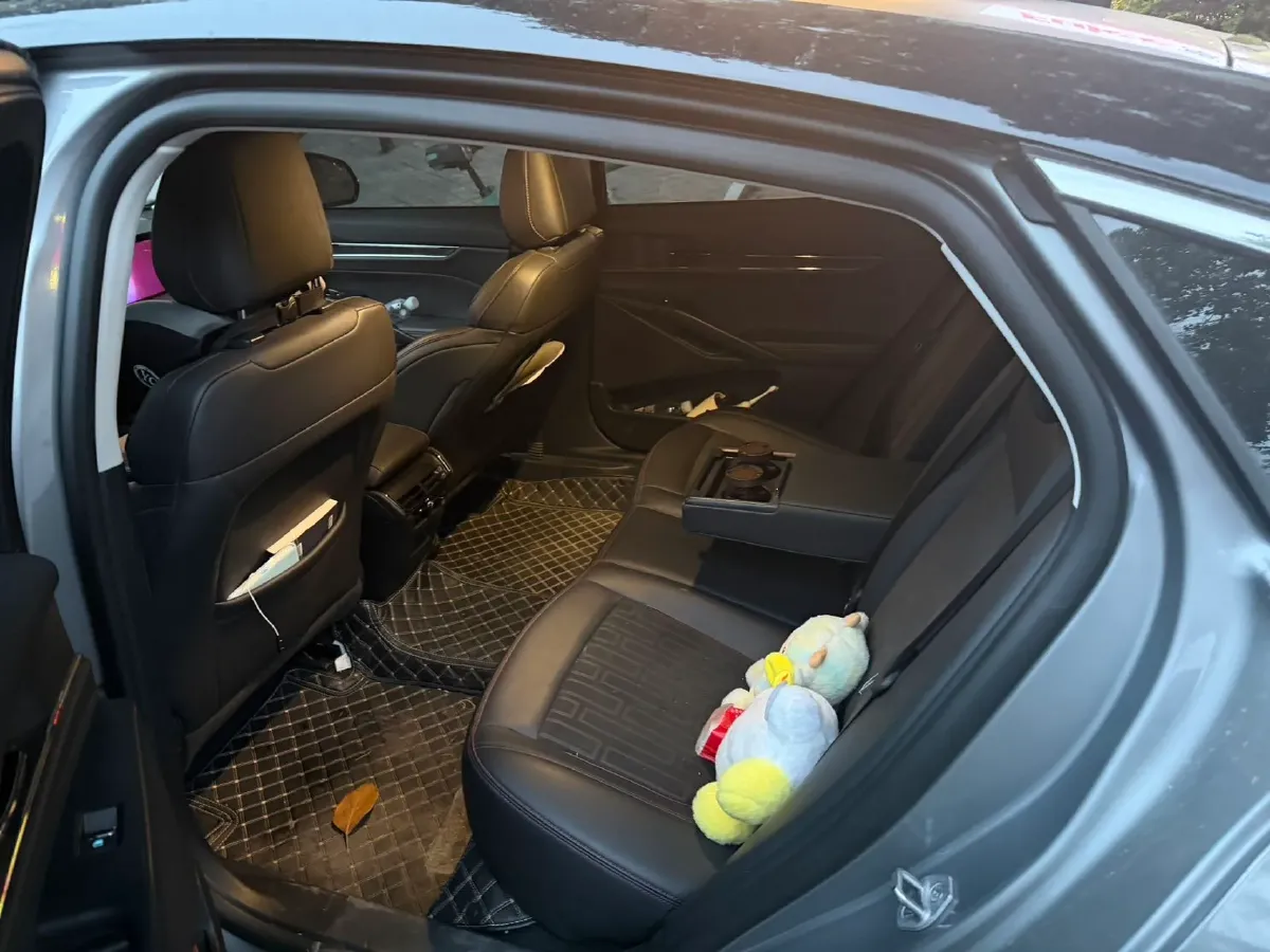 2023 Ford Mondeo 2.0T 254HP L4 8AT,autocango,china used car exporter,china ev exporter,chinese used car exporter,chinese used ev exporter