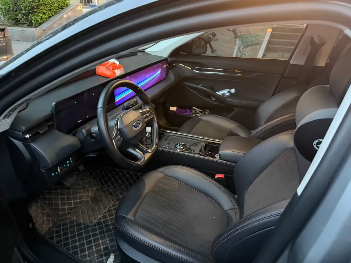 2023 Ford Mondeo 2.0T 254HP L4 8AT,autocango,china used car exporter,china ev exporter,chinese used car exporter,chinese used ev exporter