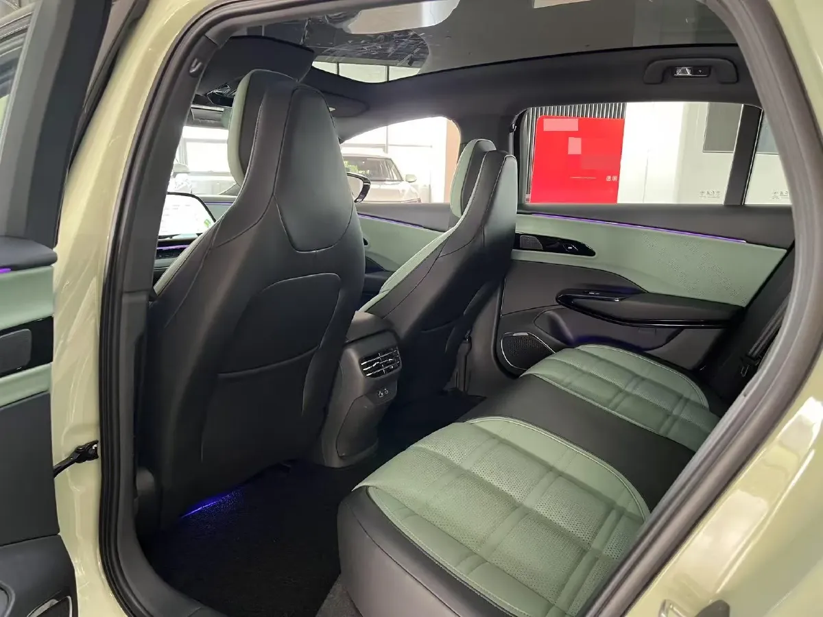 2024 HongQi EH7 BEV 85KWH,autocango,china used car exporter,china ev exporter,chinese used car exporter,chinese used ev exporter