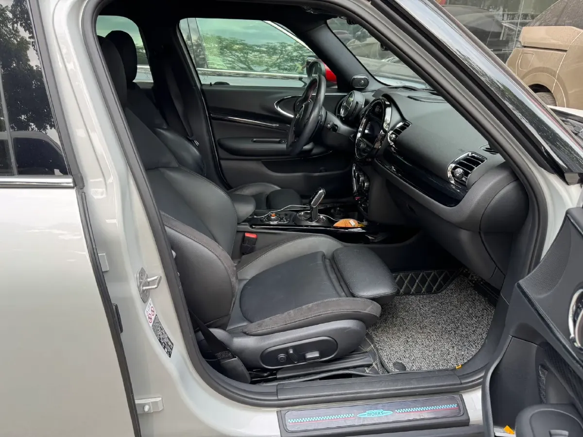 2020 MINI JCW CLUBMAN 2.0T 272HP L4 8AT,autocango,china used car exporter,china ev exporter,chinese used car exporter,chinese used ev exporter