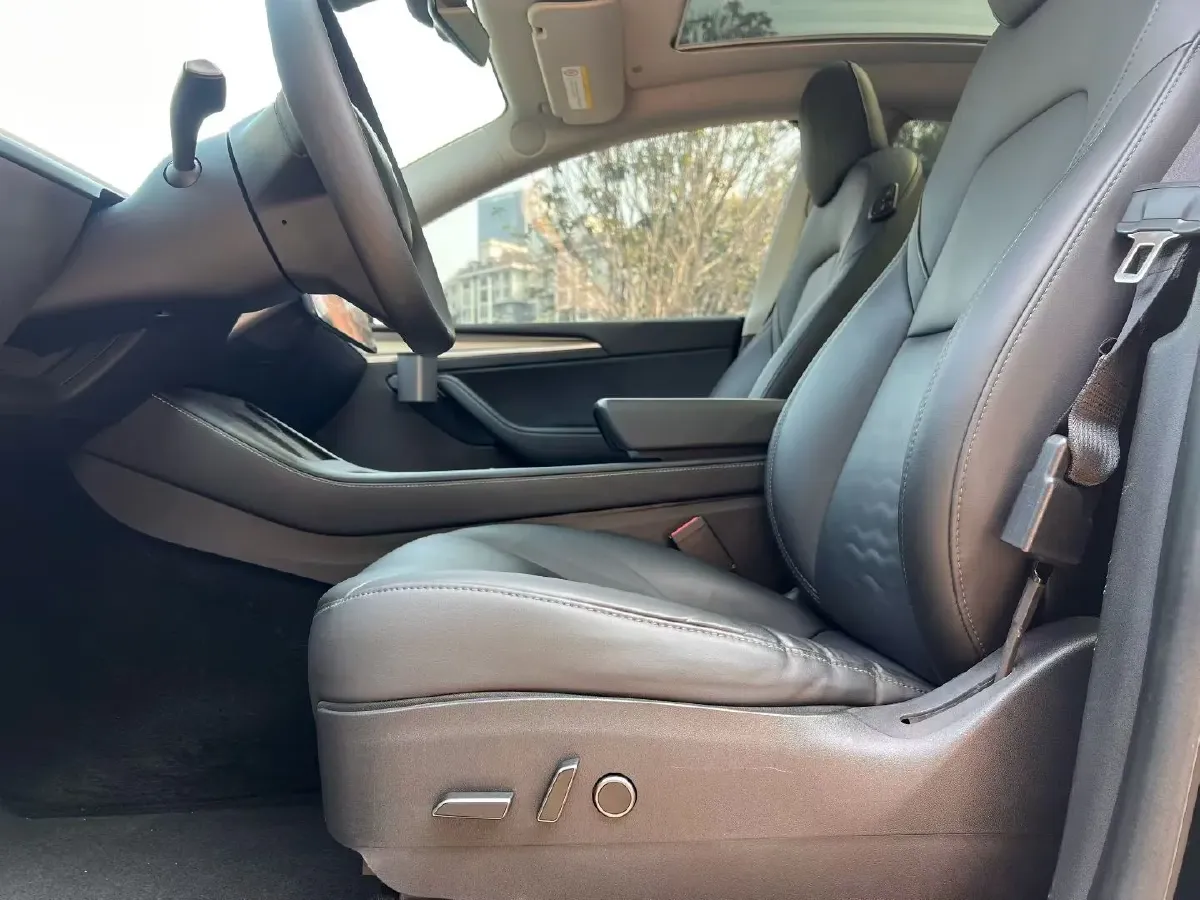 2021 Tesla Model Y BEV 60KWH,autocango,china used car exporter,china ev exporter,chinese used car exporter,chinese used ev exporter