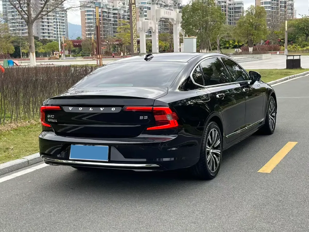 2021 Volvo S90 2.0T 250HP L4 8AT,autocango,china used car exporter,china ev exporter,chinese used car exporter,chinese used ev exporter