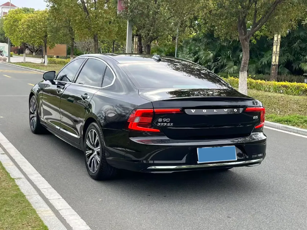 2021 Volvo S90 2.0T 250HP L4 8AT,autocango,china used car exporter,china ev exporter,chinese used car exporter,chinese used ev exporter