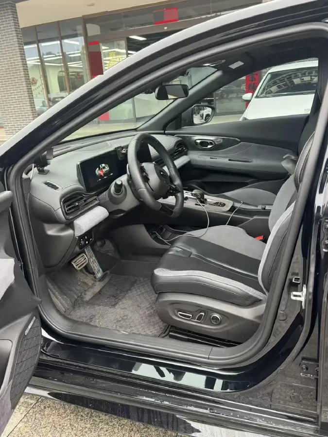 2024 GAC Trumpchi Empow 2.0T 265HP L4 8AT,autocango,china used car exporter,china ev exporter,chinese used car exporter,chinese used ev exporter