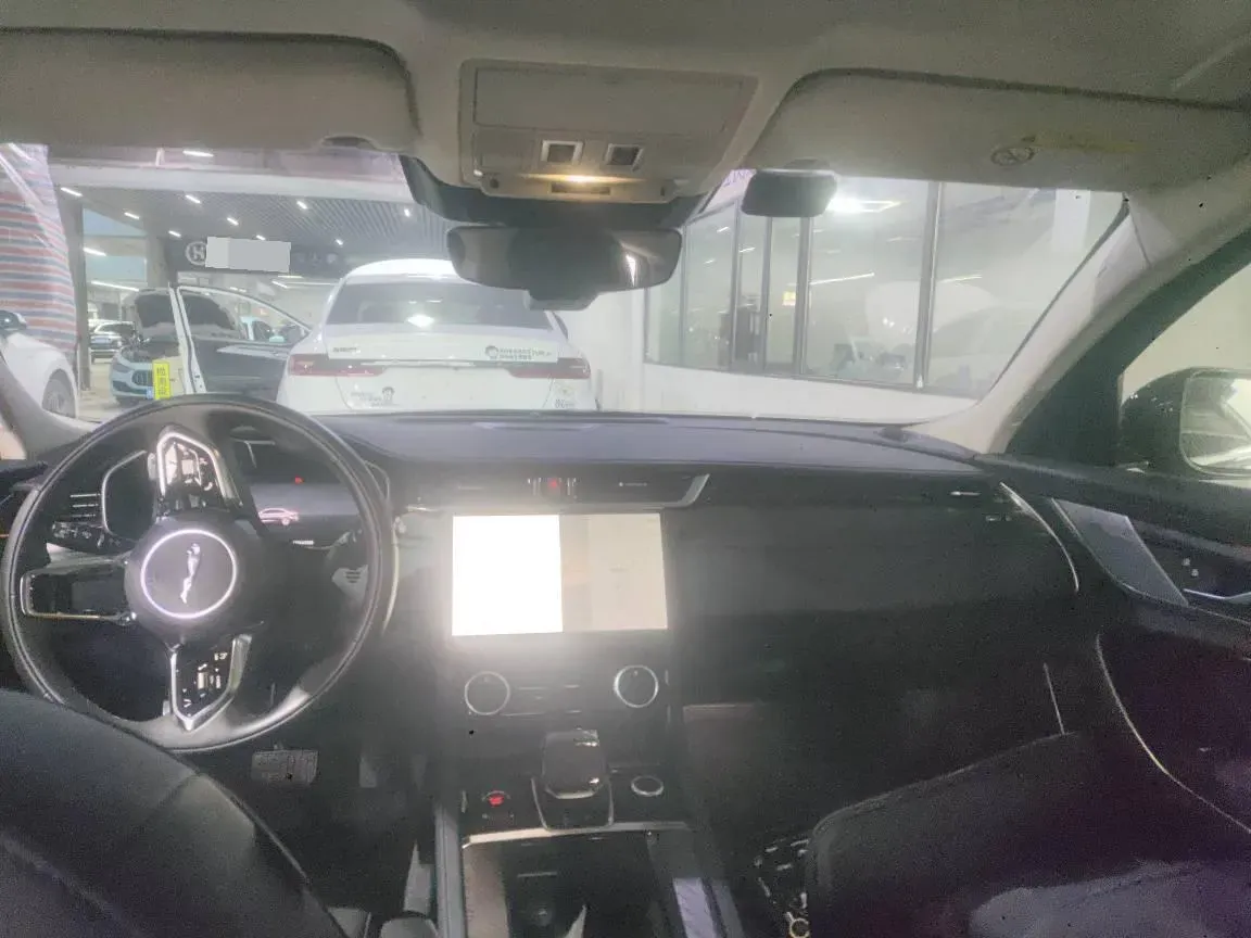 2024 Jaguar XFL 2.0T 250HP L4 8AT,autocango,china used car exporter,china ev exporter,chinese used car exporter,chinese used ev exporter