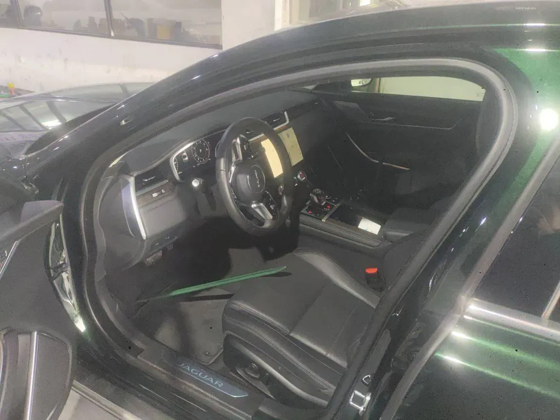 2024 Jaguar XFL 2.0T 250HP L4 8AT,autocango,china used car exporter,china ev exporter,chinese used car exporter,chinese used ev exporter