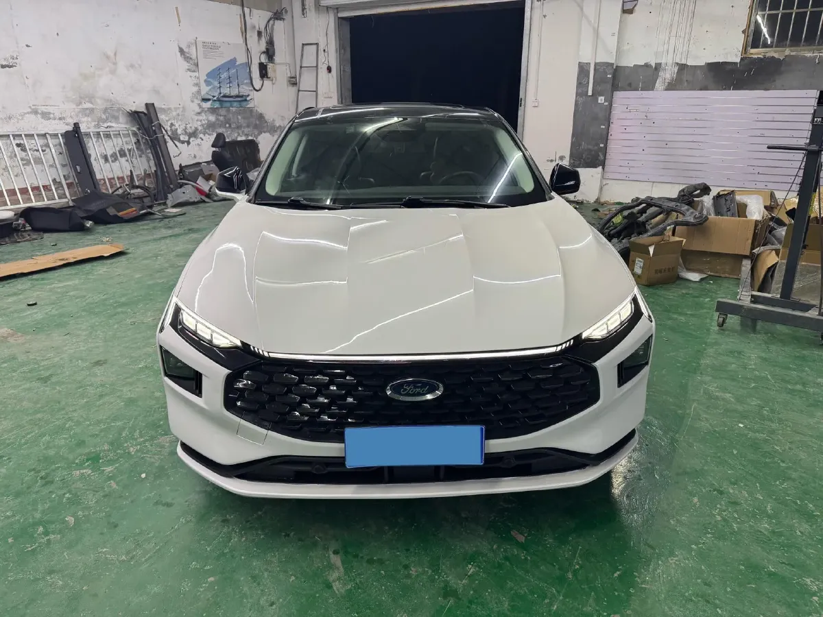 2022 Ford Mondeo 2.0T 238HP L4 8AT,autocango,china used car exporter,china ev exporter,chinese used car exporter,chinese used ev exporter