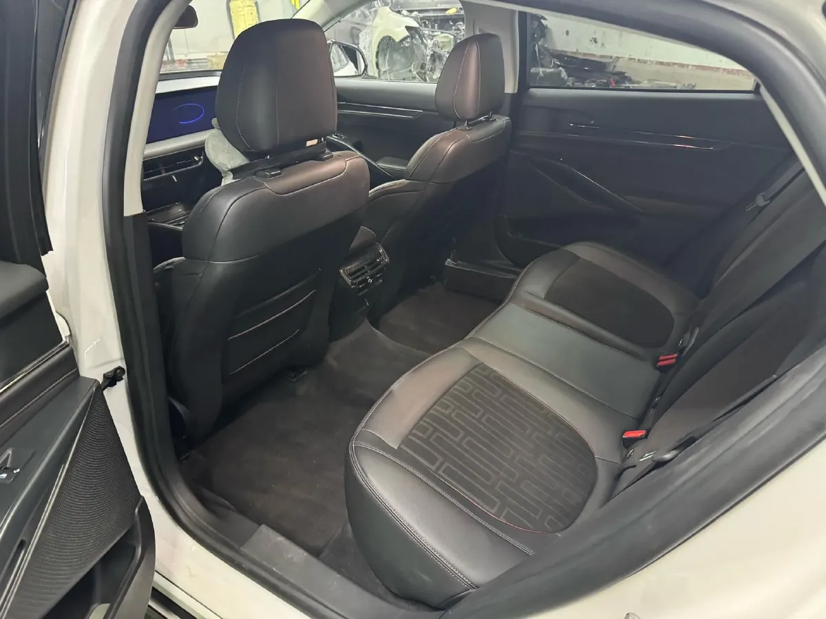 2022 Ford Mondeo 2.0T 238HP L4 8AT,autocango,china used car exporter,china ev exporter,chinese used car exporter,chinese used ev exporter