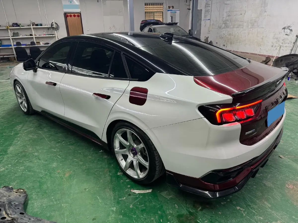 2022 Ford Mondeo 2.0T 238HP L4 8AT,autocango,china used car exporter,china ev exporter,chinese used car exporter,chinese used ev exporter