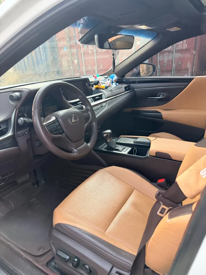 2018 Lexus ES 2.0L 167HP L4 6AT,autocango,china used car exporter,china ev exporter,chinese used car exporter,chinese used ev exporter